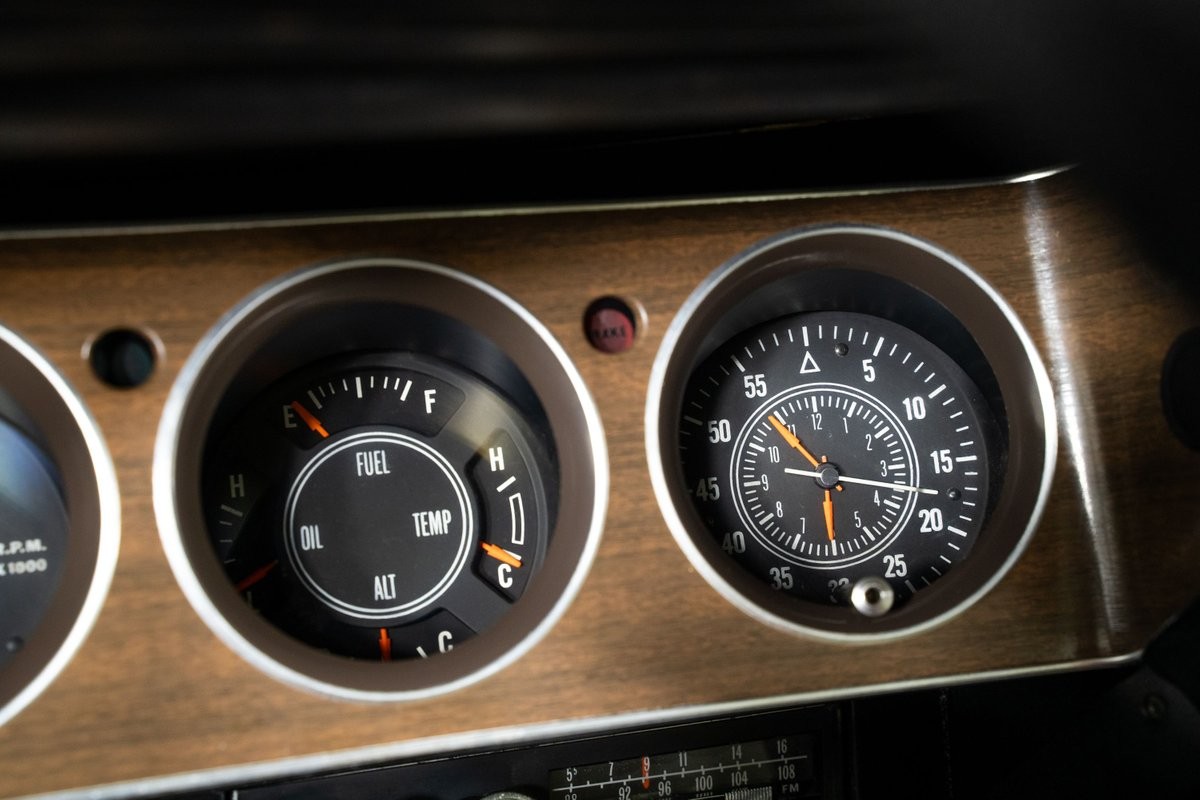 Dodge-Challenger-1974-Hardtop-34