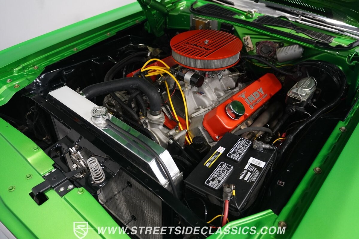 Dodge-Challenger-1974-Hardtop-39