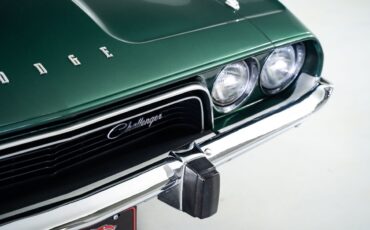 Dodge-Challenger-1974-Hardtop-4