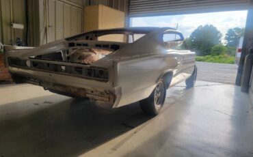 Dodge-Charger-1967-14