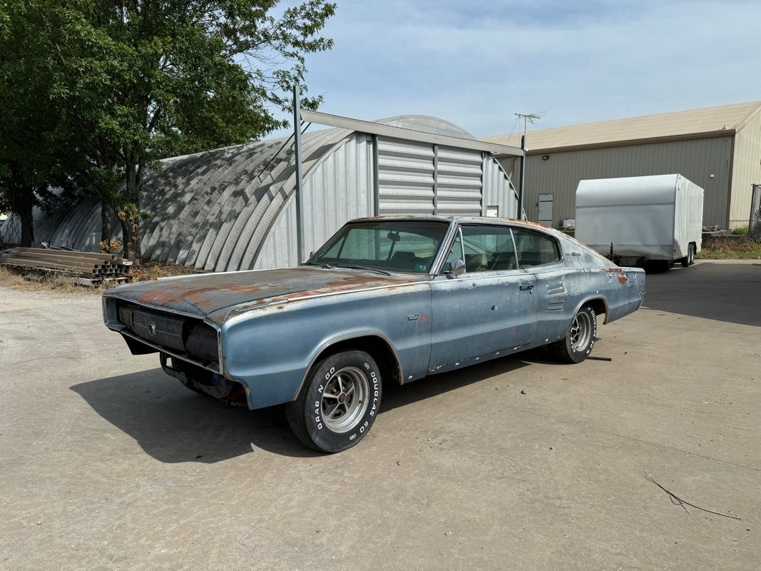 Dodge-Charger-1967-35