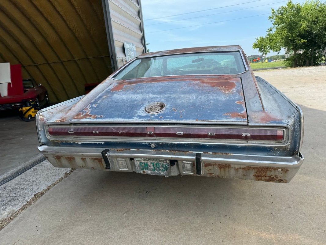 Dodge-Charger-1967-6