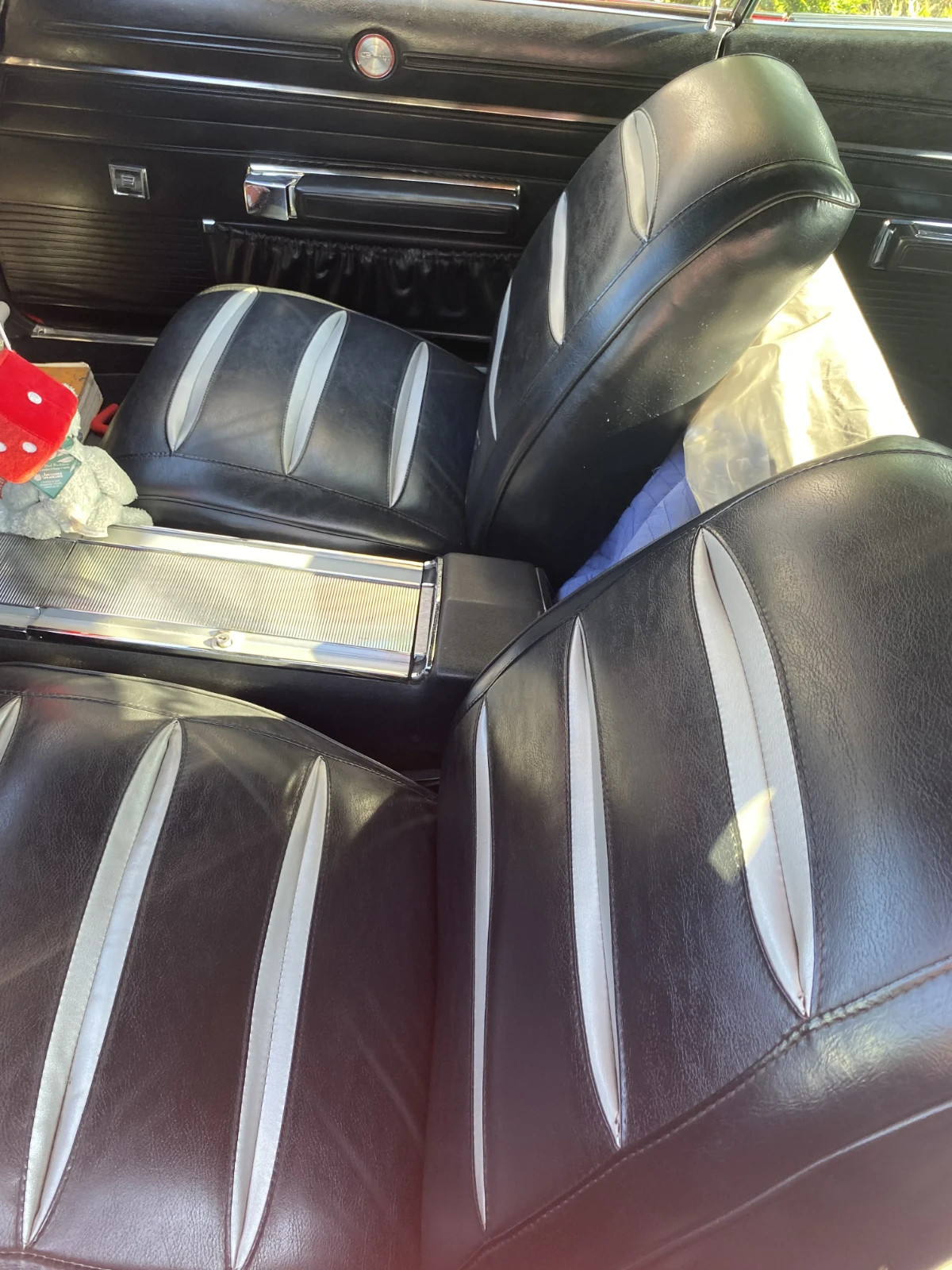 Dodge-Charger-1968-Coupe-4