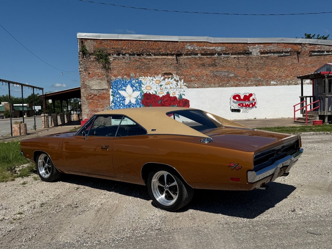 Dodge-Charger-1969-2