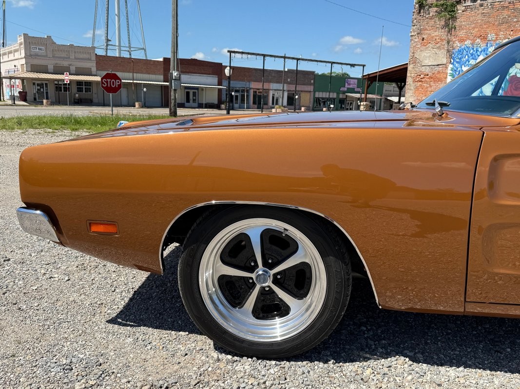 Dodge-Charger-1969-27