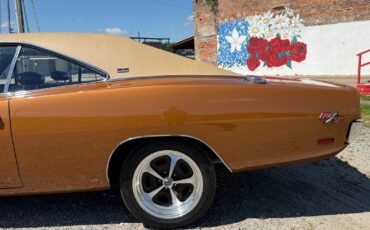 Dodge-Charger-1969-29