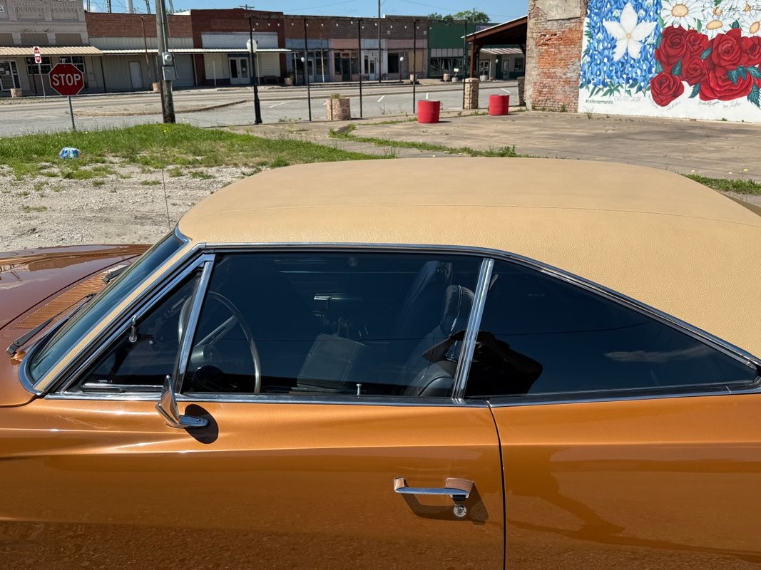 Dodge-Charger-1969-34