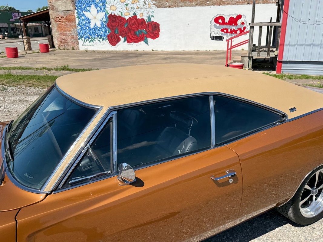 Dodge-Charger-1969-35