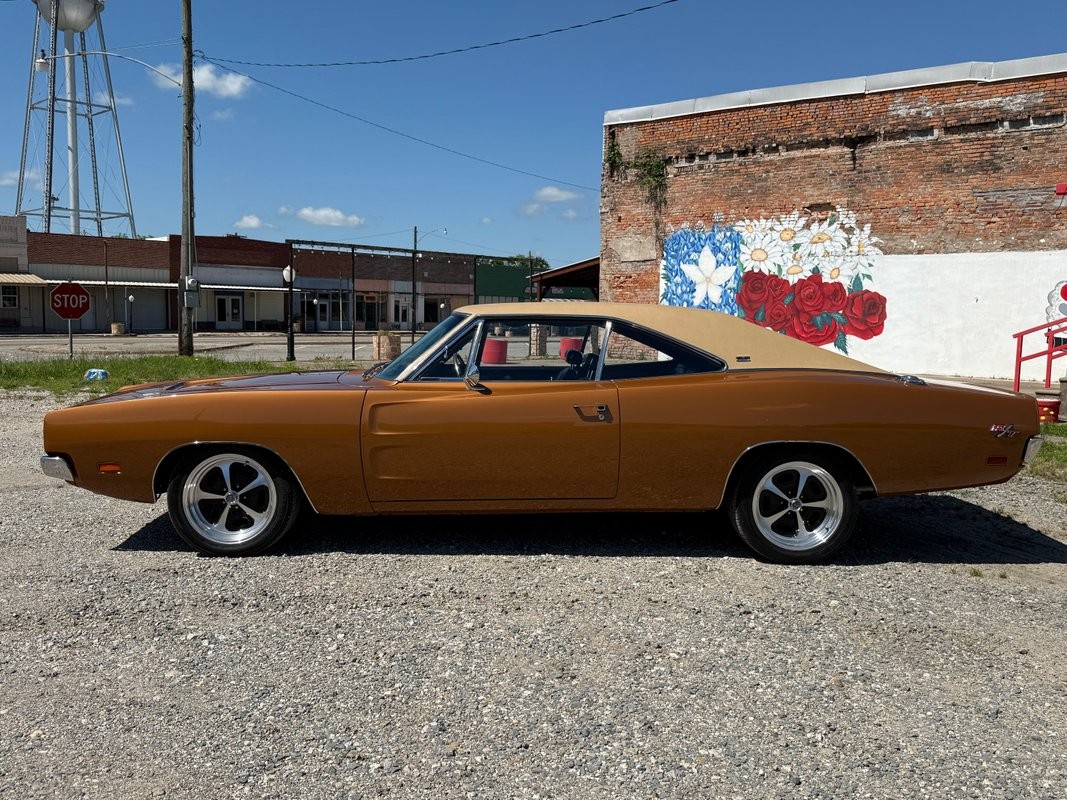 Dodge-Charger-1969-4