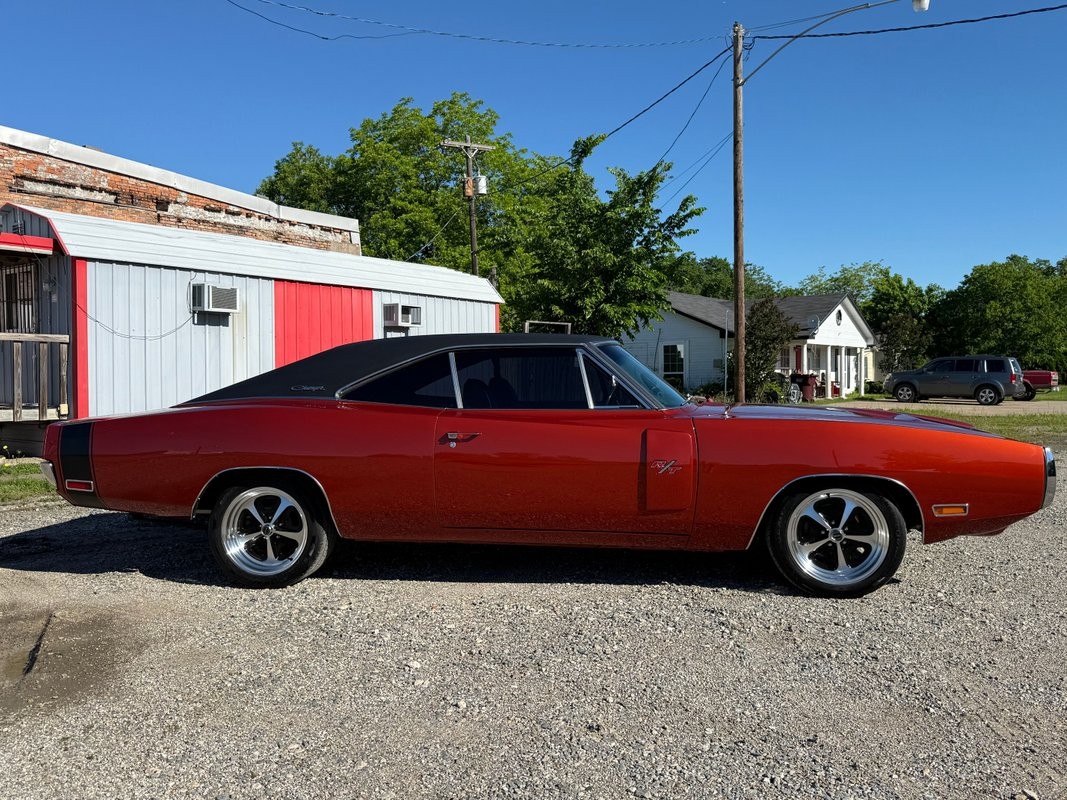 Dodge-Charger-1970-4