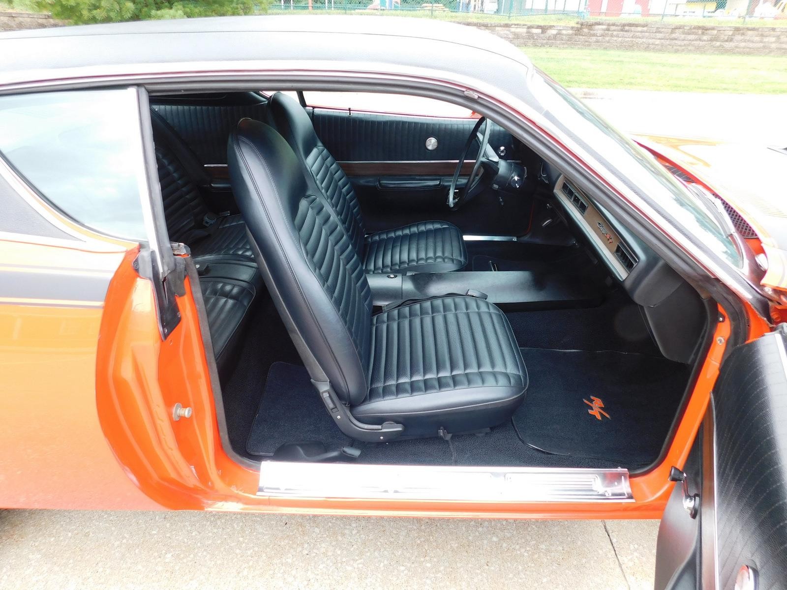 Dodge-Charger-1971-COUPE-12