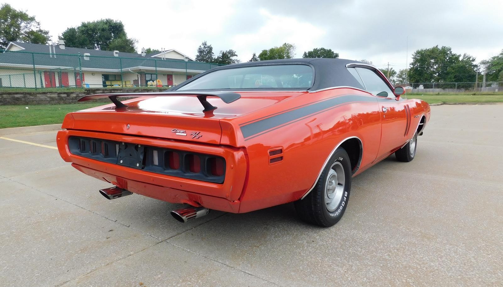 Dodge-Charger-1971-COUPE-14