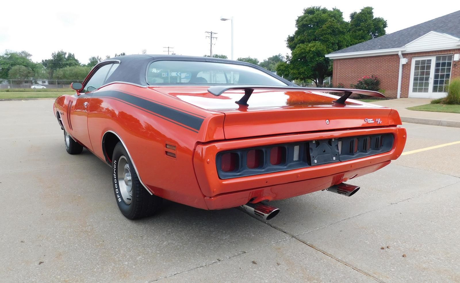 Dodge-Charger-1971-COUPE-15