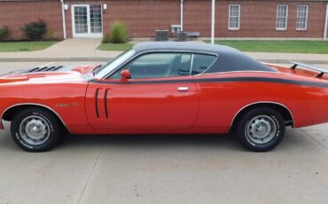 Dodge-Charger-1971-COUPE-16
