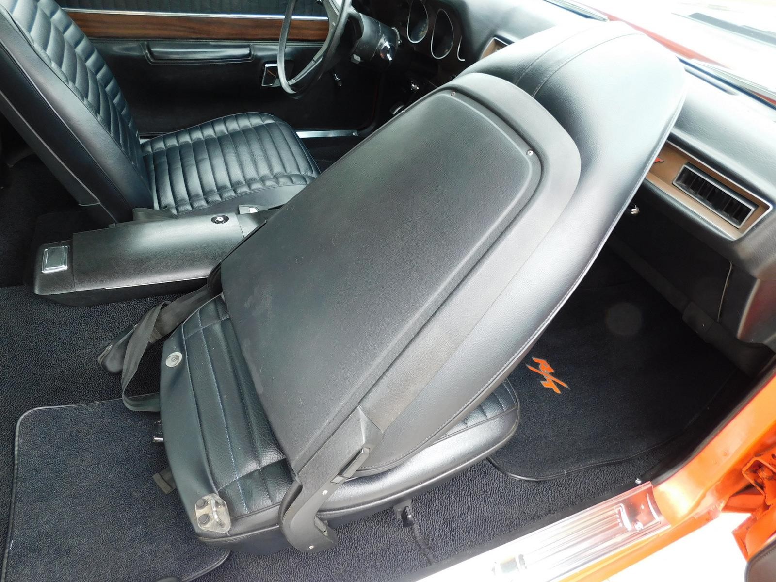 Dodge-Charger-1971-COUPE-28