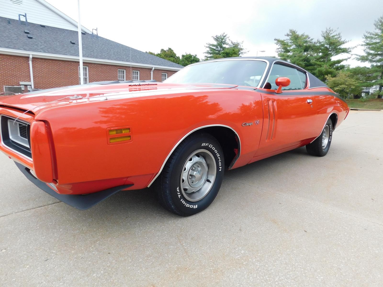Dodge-Charger-1971-COUPE-38