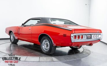 Dodge-Charger-1971-Coupe-13