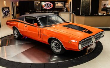 Dodge-Charger-1971-Coupe-9