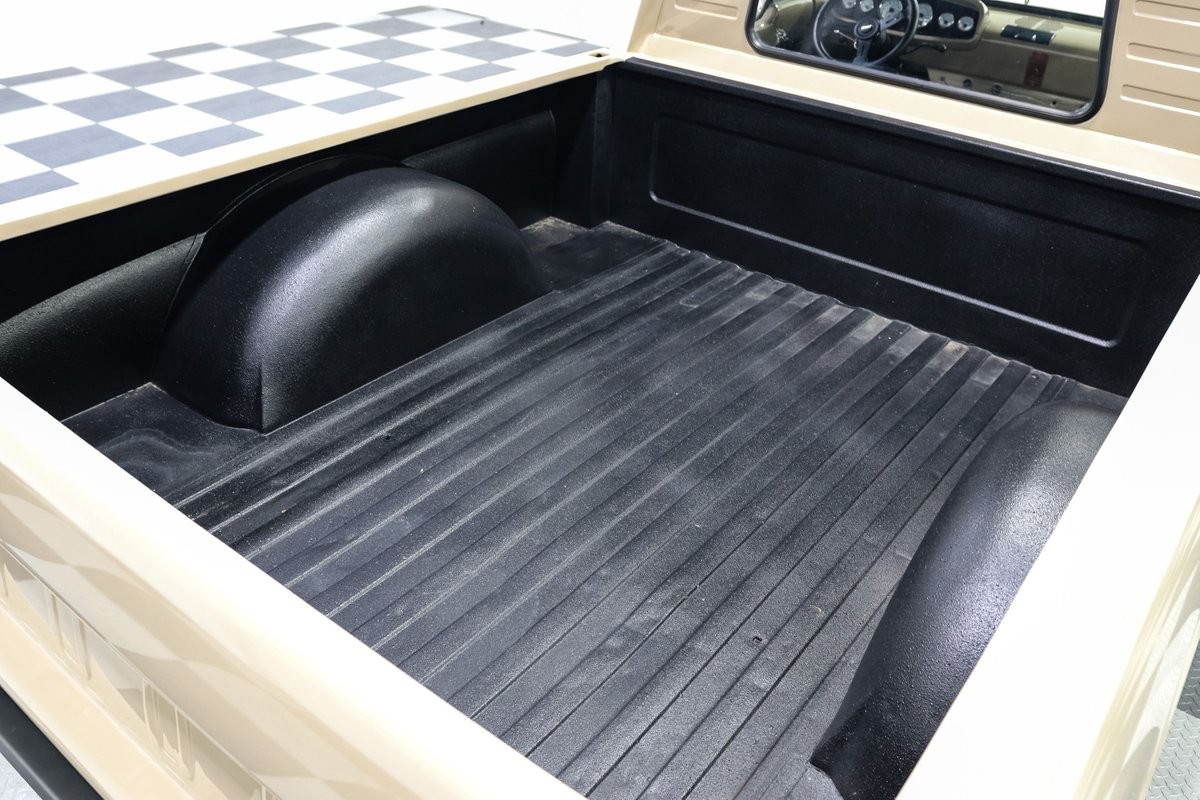 Dodge-D100-1962-Pickup-Truck-17