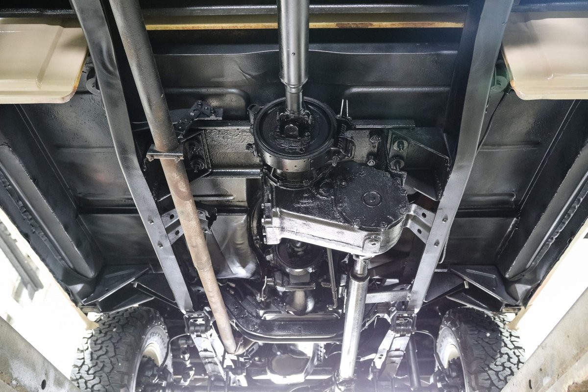 Dodge-D100-1962-Pickup-Truck-21