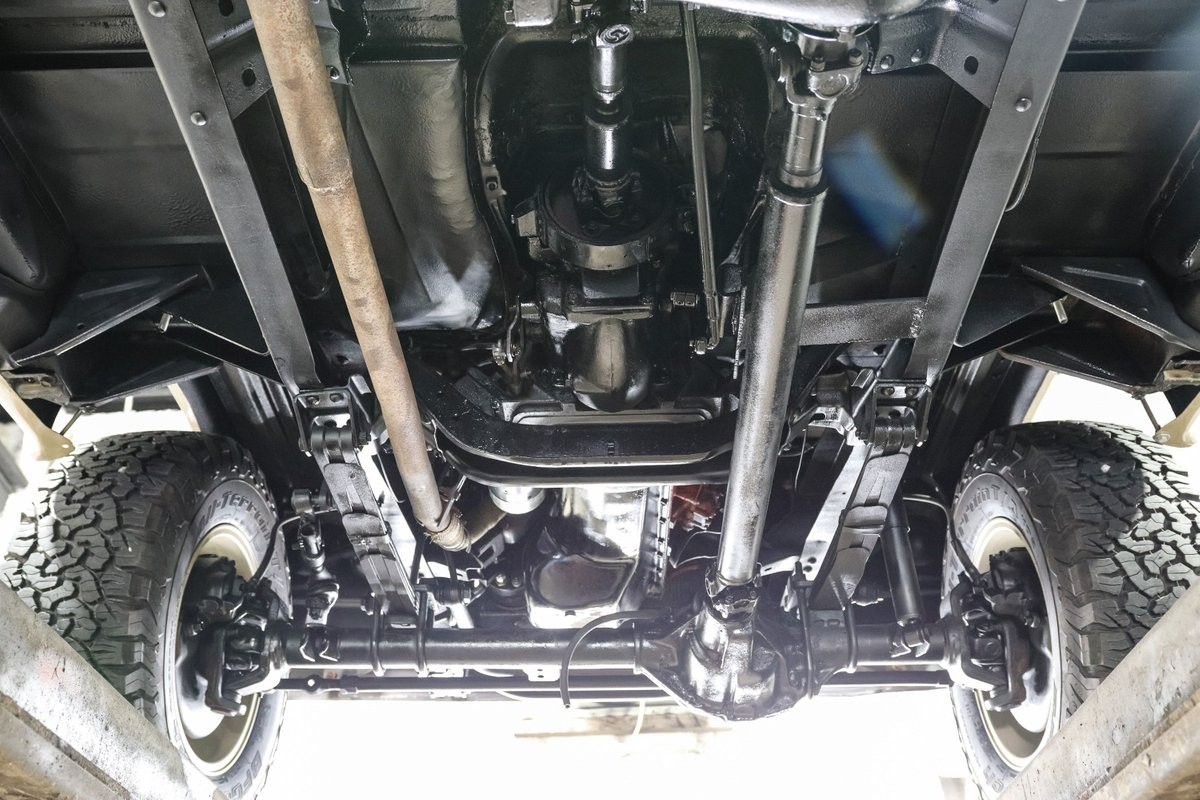 Dodge-D100-1962-Pickup-Truck-22