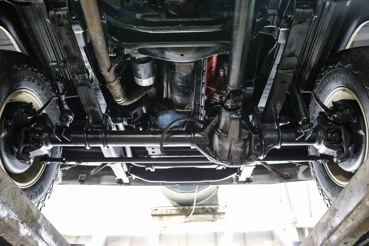 Dodge-D100-1962-Pickup-Truck-23