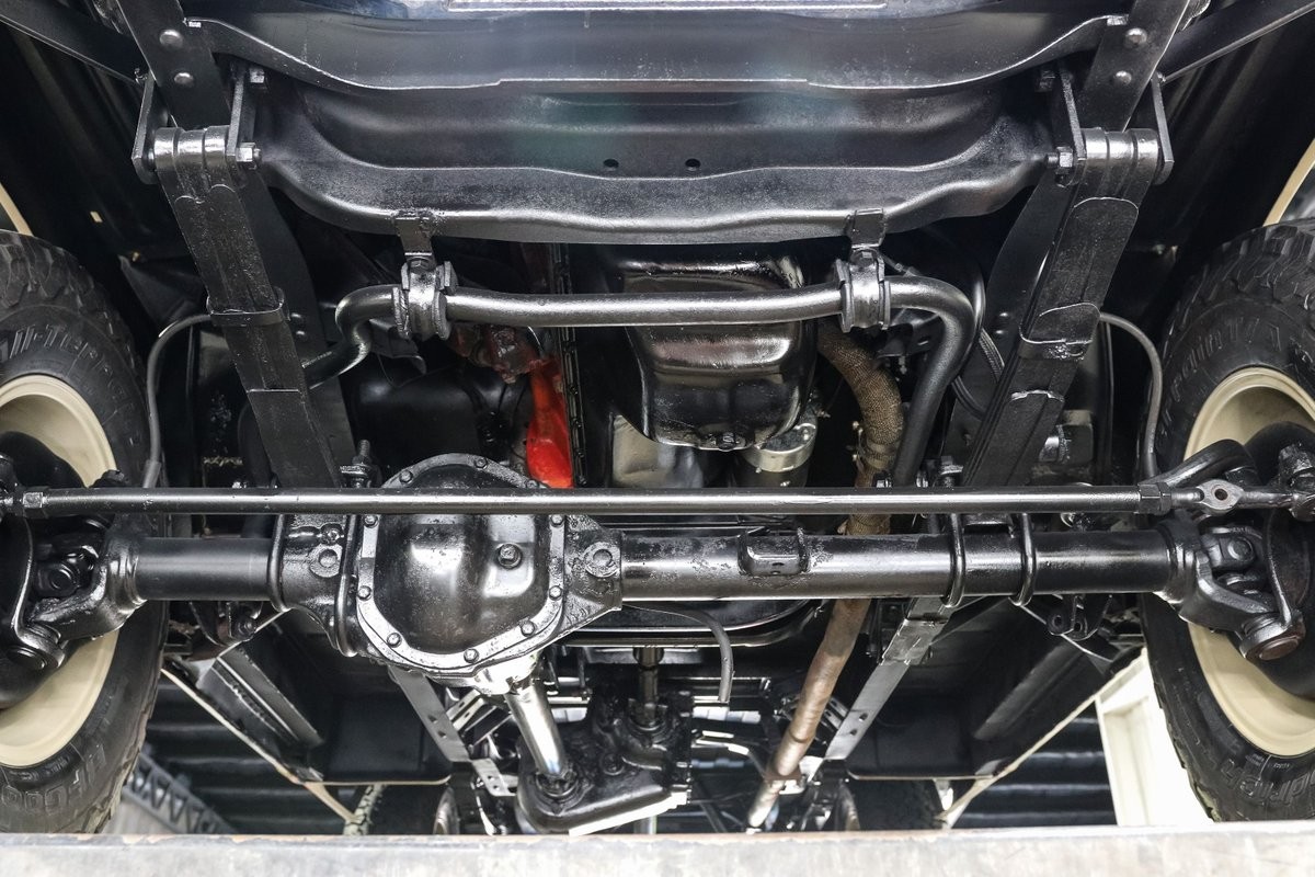 Dodge-D100-1962-Pickup-Truck-24