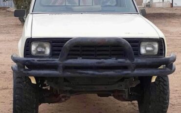 Dodge-Other-Pickups-1982-Standard-Cab-Pickup-2