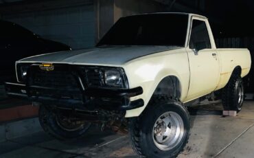 Dodge-Other-Pickups-1982-Standard-Cab-Pickup-7