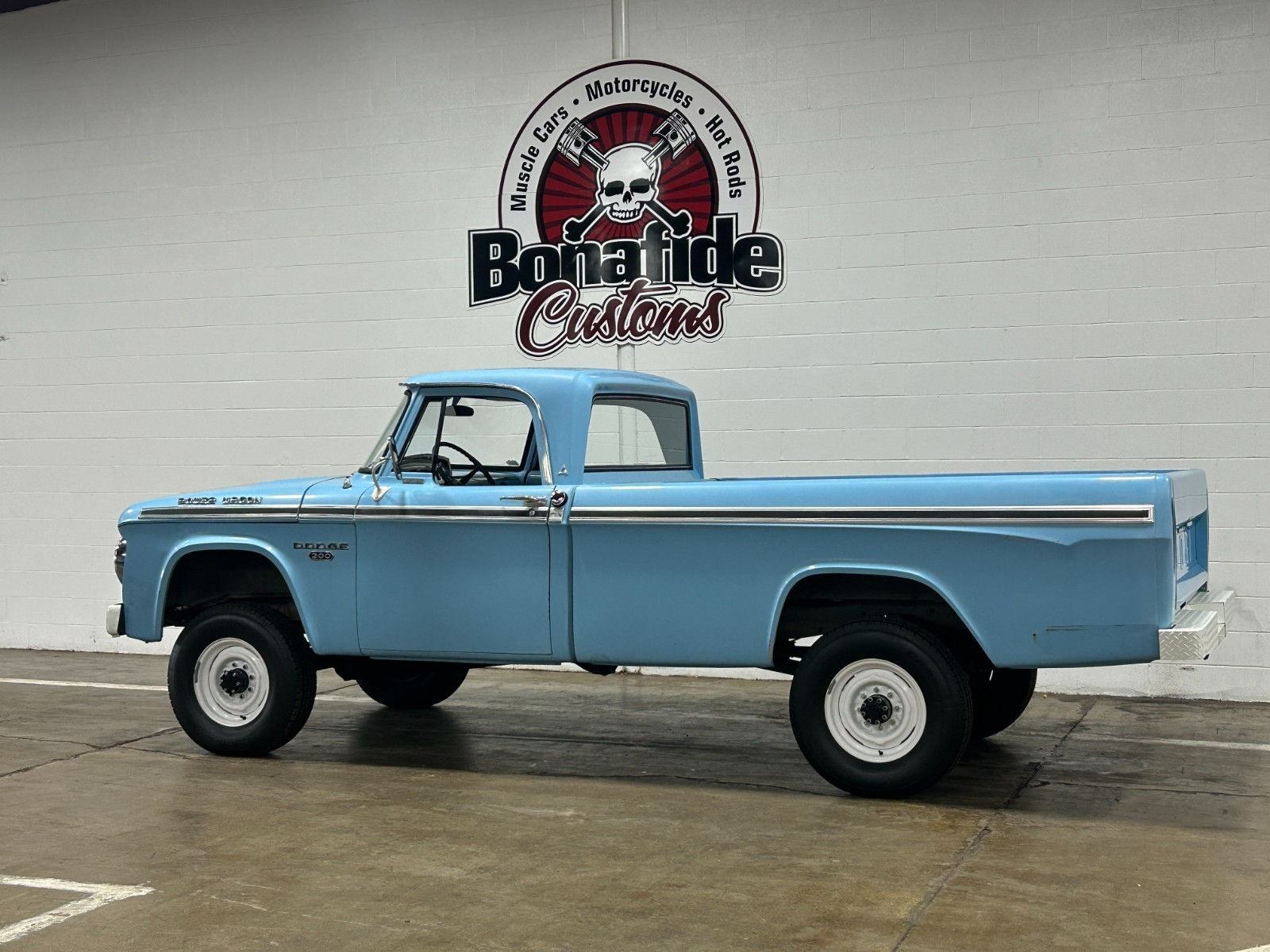 Dodge-Power-Wagon-1966-pickup-3