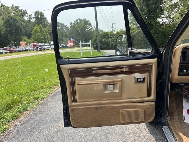 Dodge-Ram-1500-1986-Pickup-Truck-18