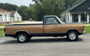 Dodge-Ram-1500-1986-Pickup-Truck-3