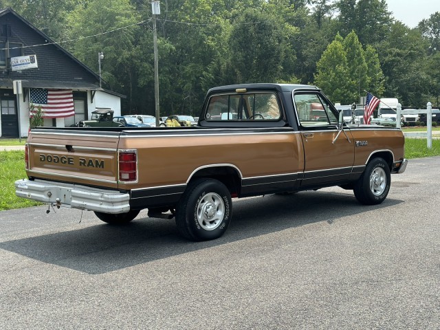 Dodge-Ram-1500-1986-Pickup-Truck-4