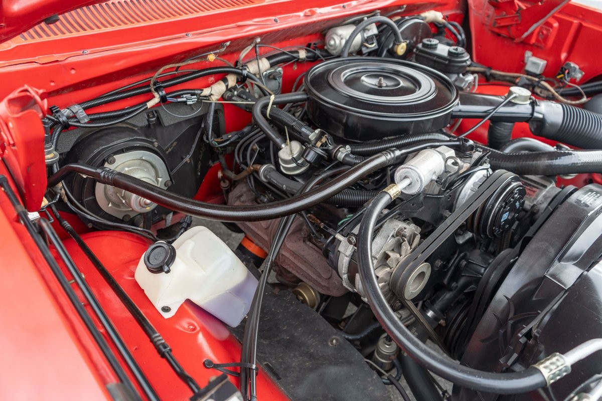 Dodge-Ram-1500-1987-16