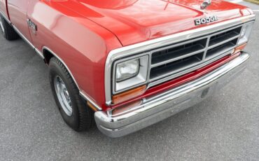 Dodge-Ram-1500-1987-31