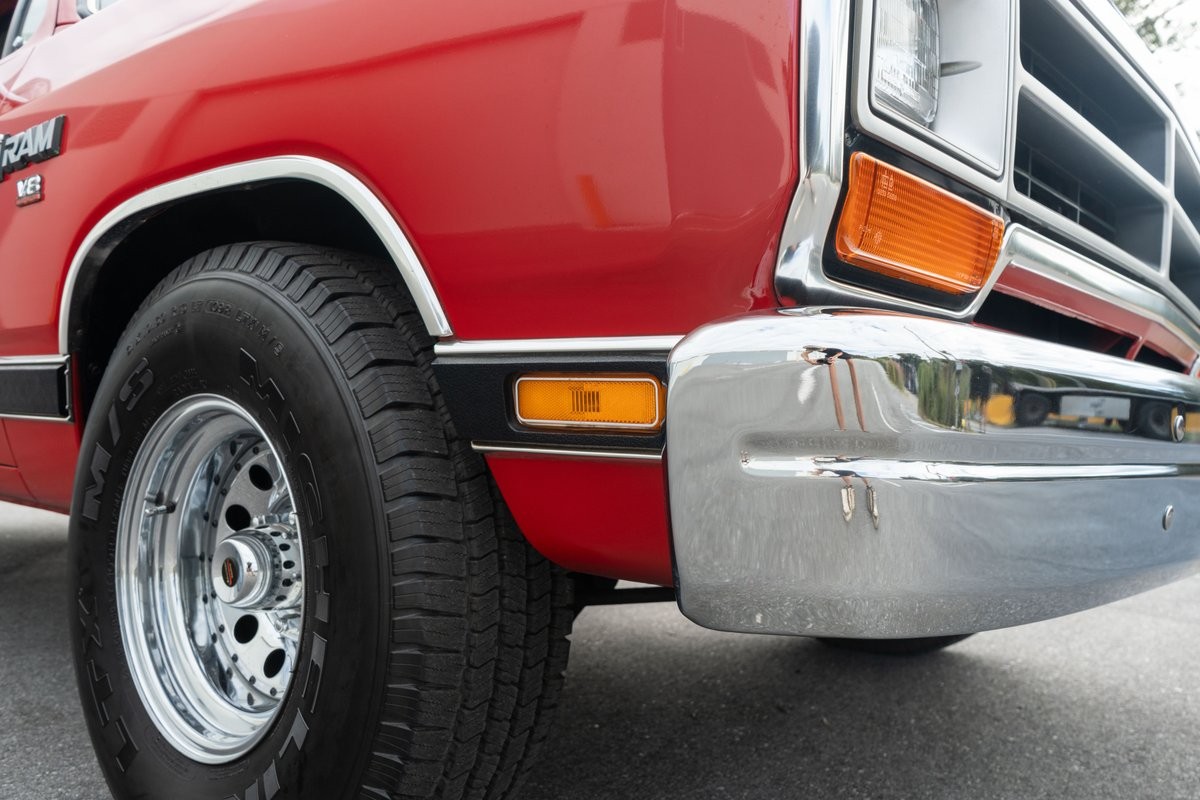 Dodge-Ram-1500-1987-32