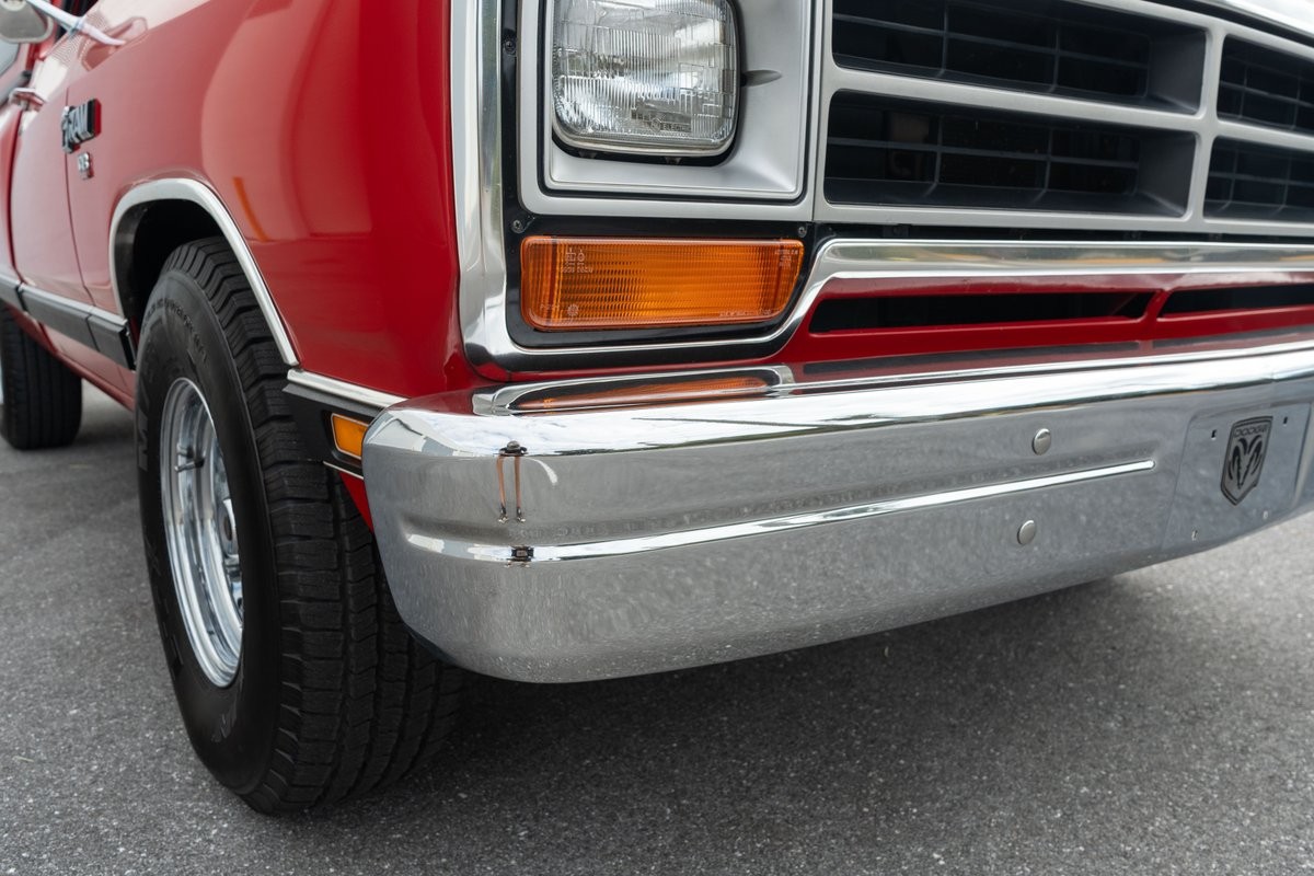 Dodge-Ram-1500-1987-34