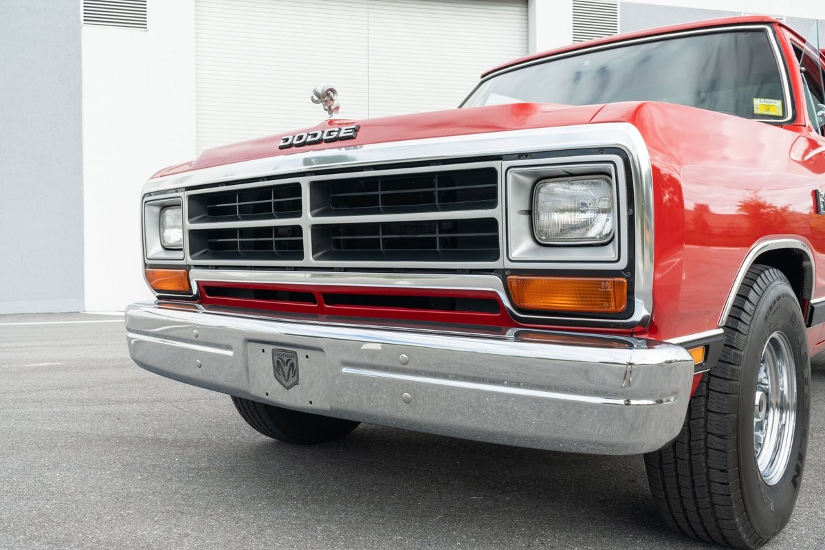 Dodge-Ram-1500-1987-38