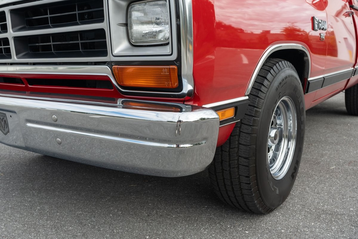 Dodge-Ram-1500-1987-39