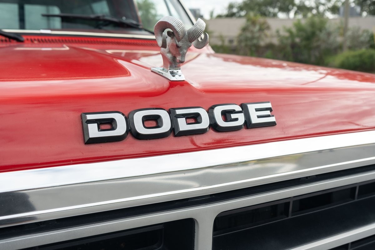 Dodge-Ram-1500-1987-4