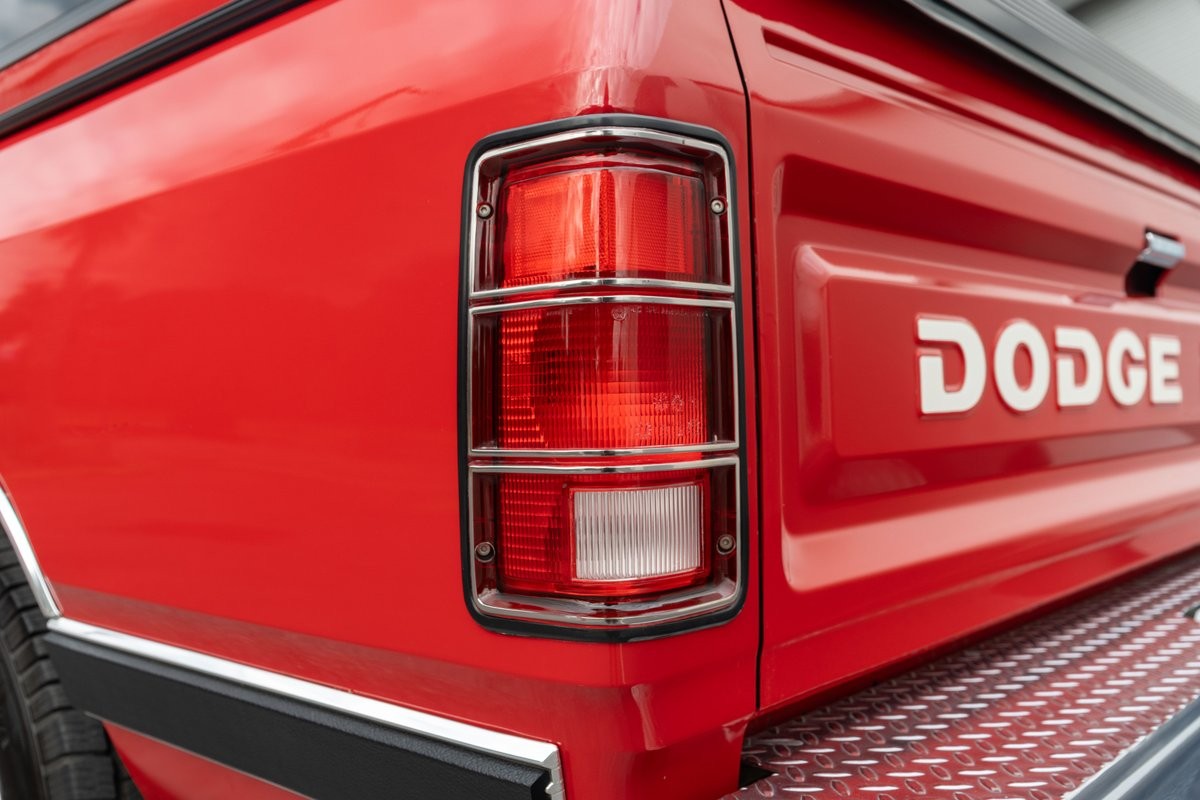 Dodge-Ram-1500-1987-8