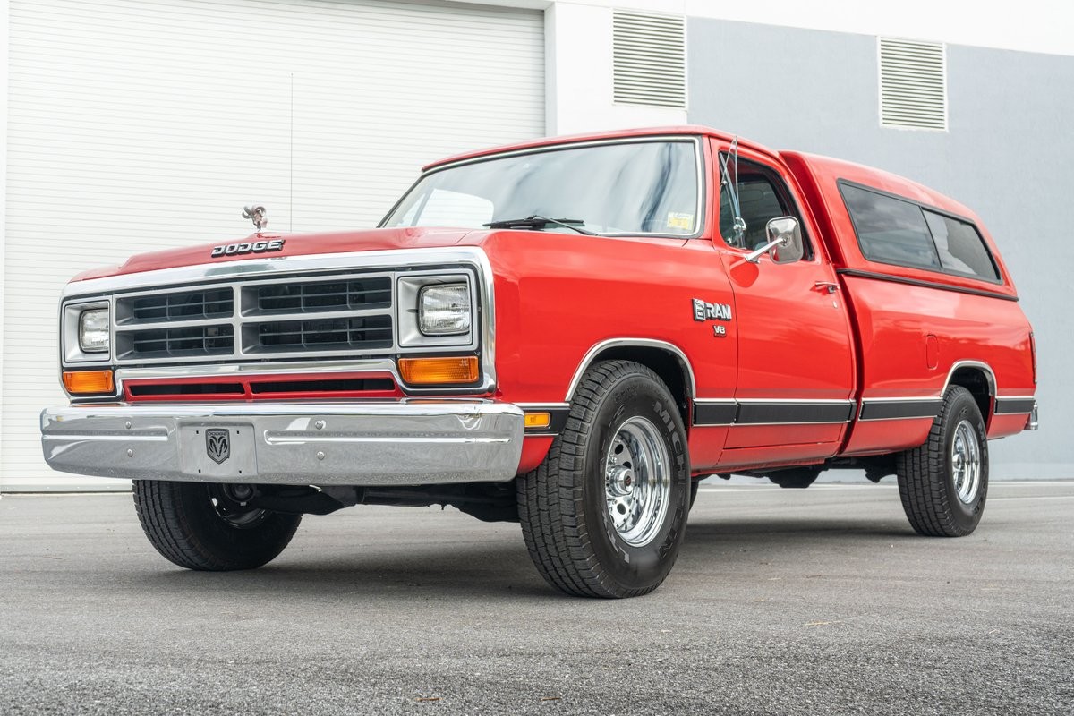 Dodge-Ram-1500-1987
