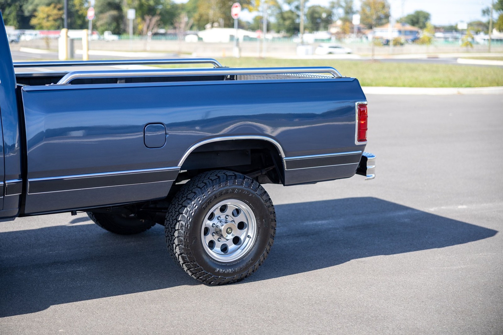 Dodge-Ram-1500-1989-Pickup-Truck-10