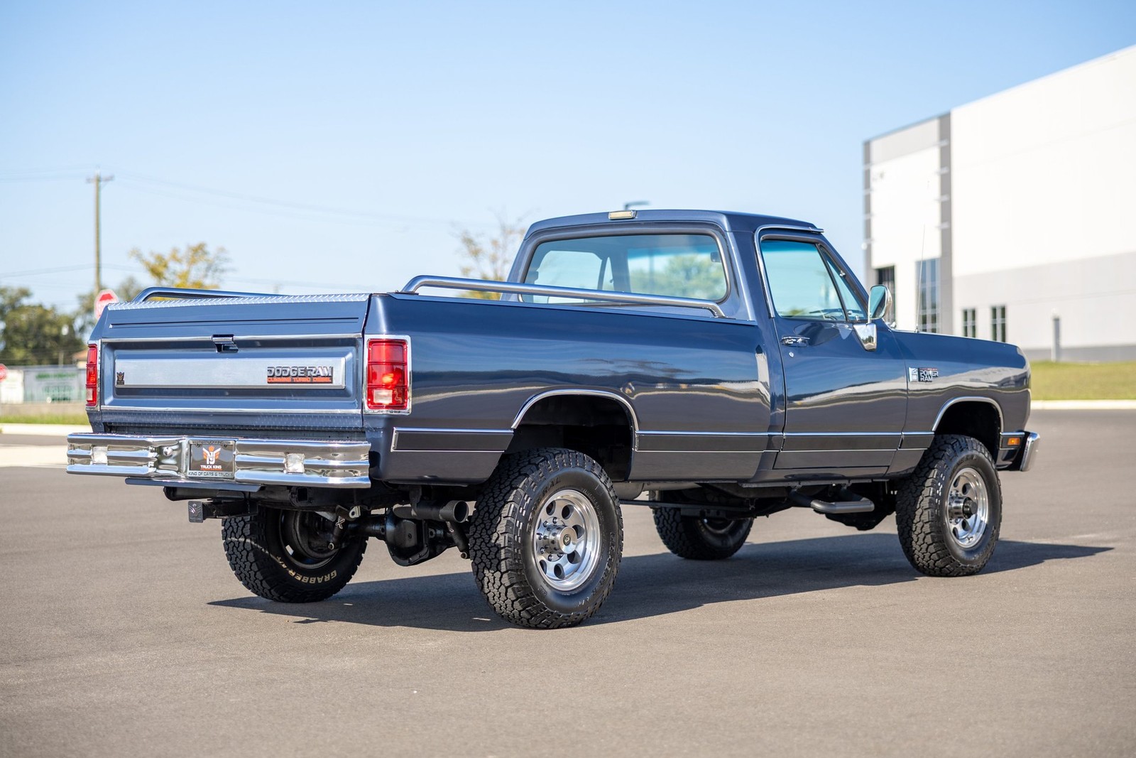Dodge-Ram-1500-1989-Pickup-Truck-16