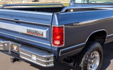 Dodge-Ram-1500-1989-Pickup-Truck-19
