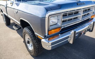 Dodge-Ram-1500-1989-Pickup-Truck-32