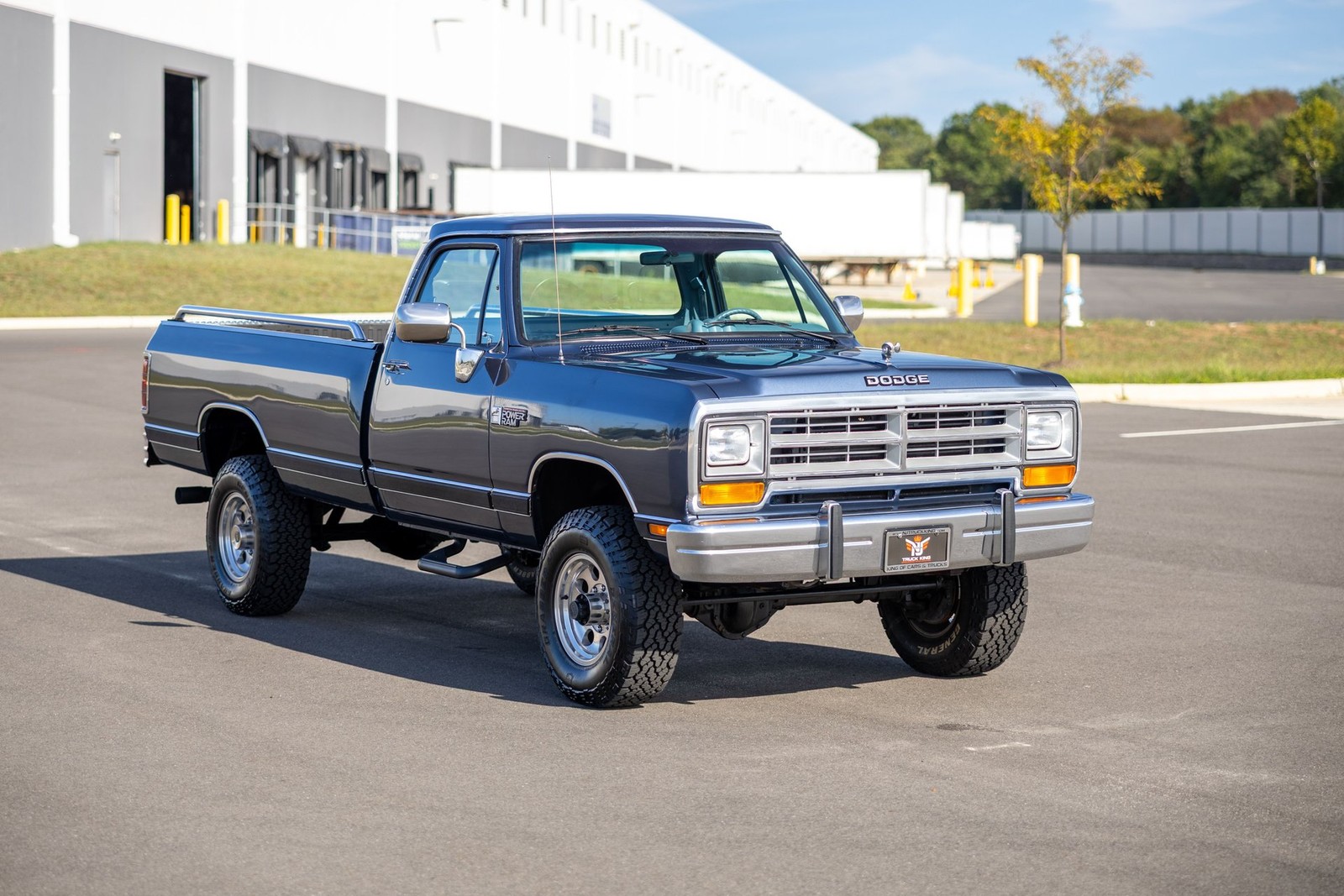 Dodge-Ram-1500-1989-Pickup-Truck-4