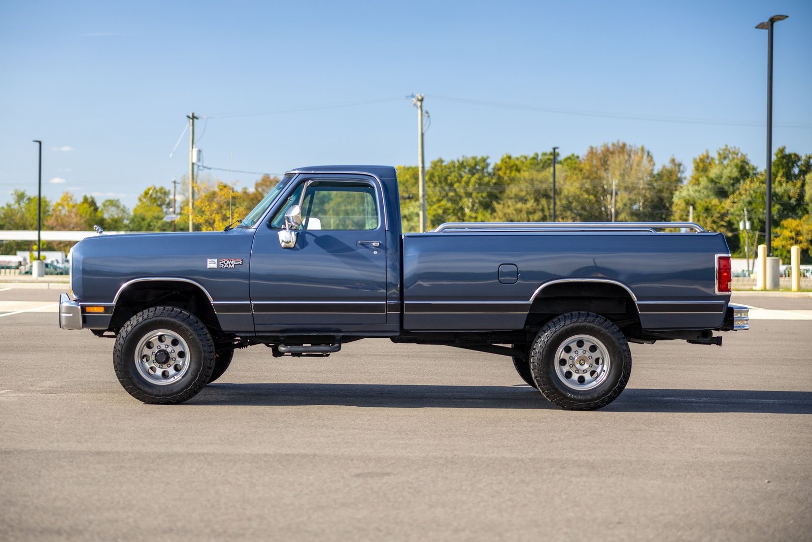 Dodge-Ram-1500-1989-Pickup-Truck-8