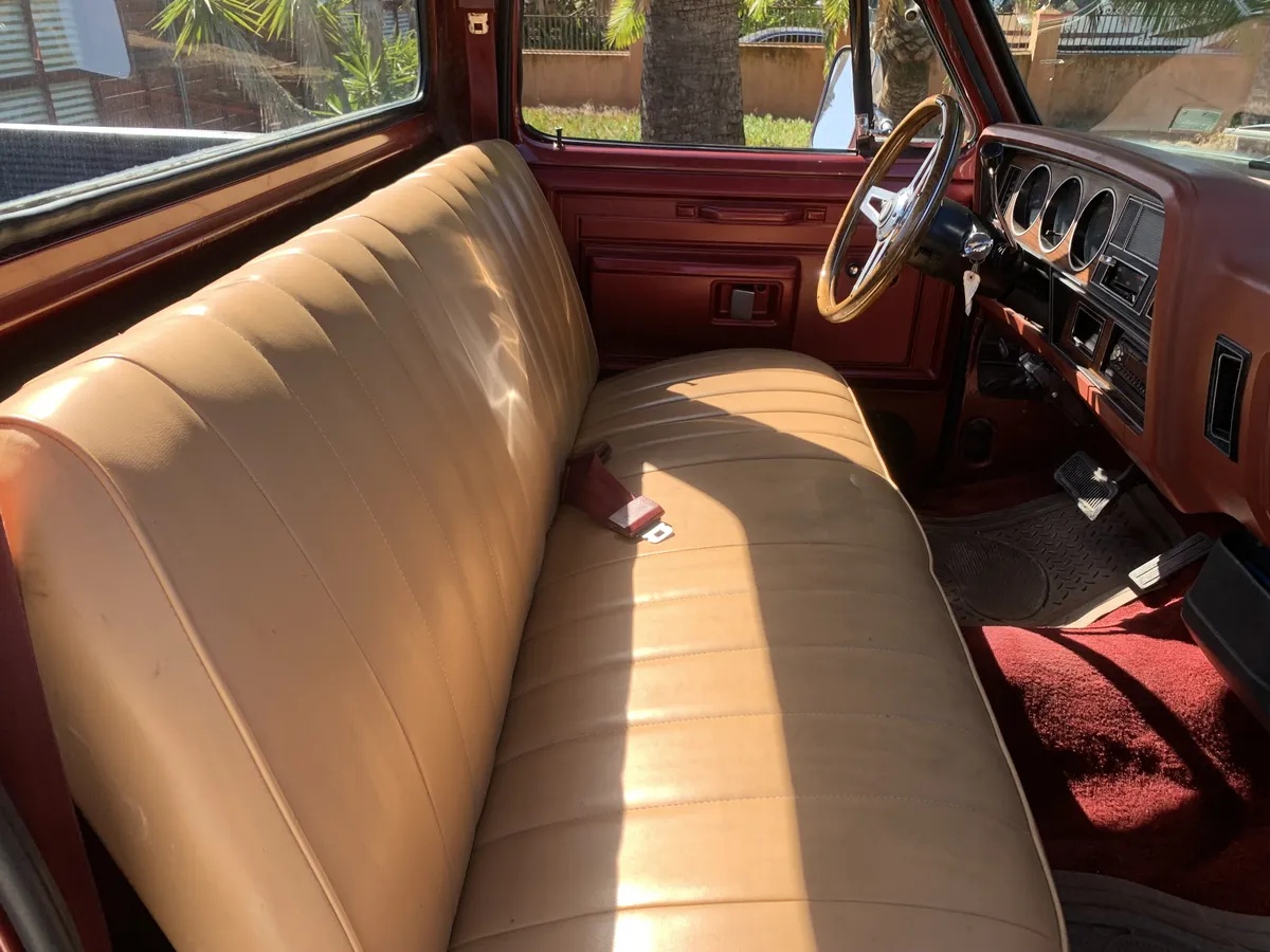 Dodge-Ram-1985-Maroon-Metallic-Maroon-1