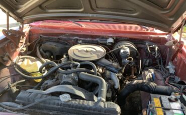 Dodge-Ram-1985-Maroon-Metallic-Maroon-5